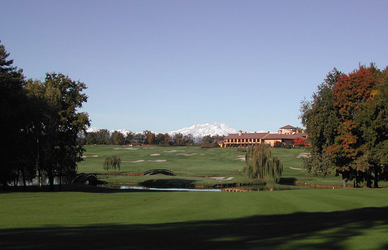 CASTELCONTURBIA GOLF LODGE