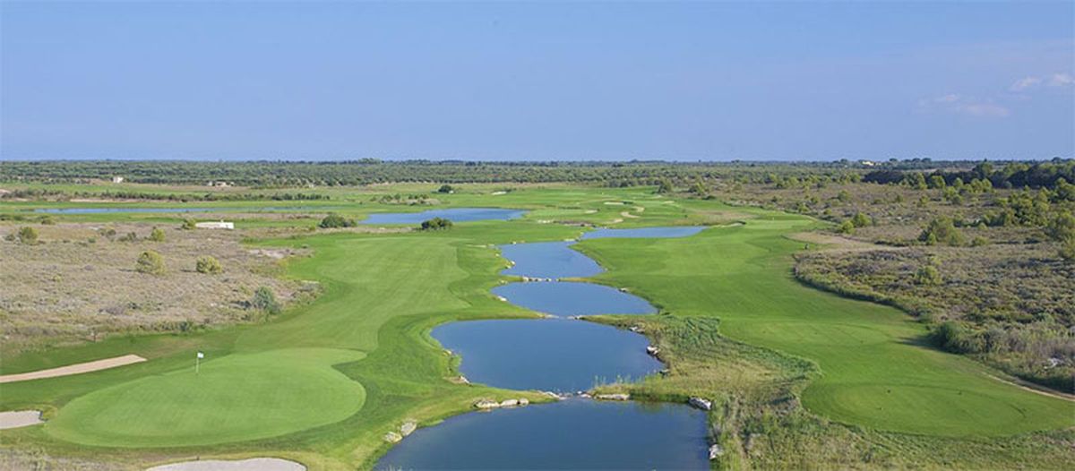 ACAYA GOLF RESORT