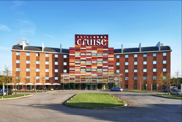 HOTEL CRUISE